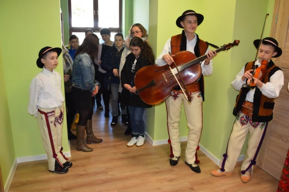 Nowy lokal biblioteki w Łostówce - zdjęcie 20