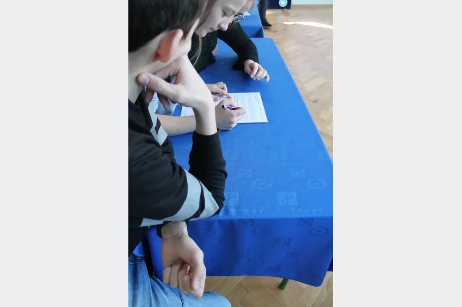 Dzień Bezpiecznego Internetu w Szkole Podstawowej w Nowym Rybiu - zdjęcie 2