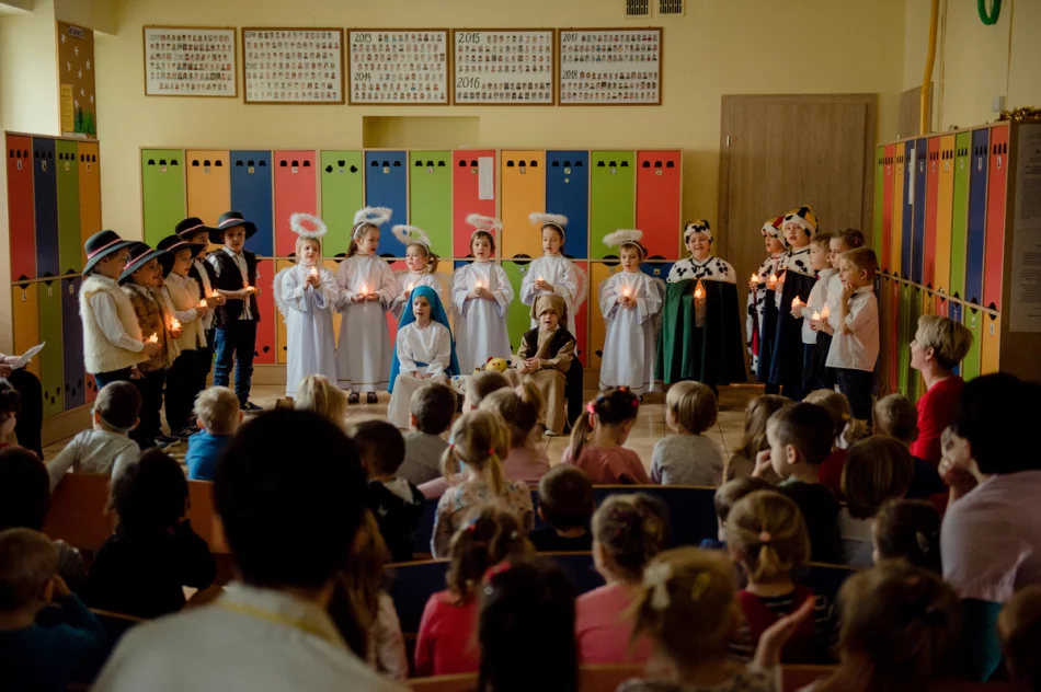 Jasełka w wykonaniu dzieci z Miejskiego Przedszkola Nr 3 w Limanowej - zdjęcie 2