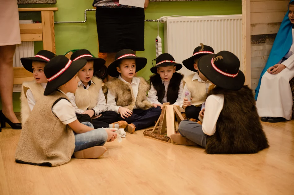 Jasełka w wykonaniu dzieci z Miejskiego Przedszkola Nr 3 w Limanowej - zdjęcie 4
