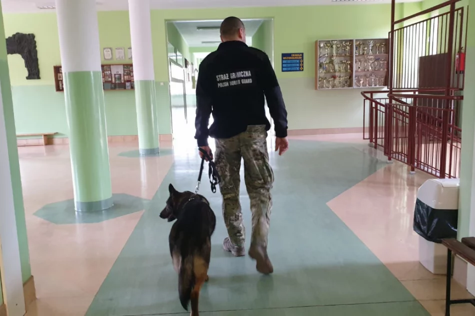 Funkcjonariusze KOSG z programem profilaktycznym wśród uczniów - zdjęcie 2