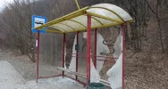 Kolejny raz wandale zniszczyli wiaty przystankowe - zdjęcie 3