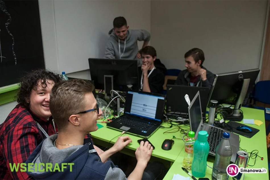 Zdobyli drugie miejsce w Hackathonie - zdjęcie 3