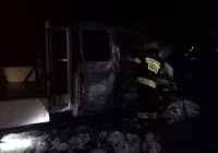 Doszczętnie spłonął samochód - zdjęcie główne