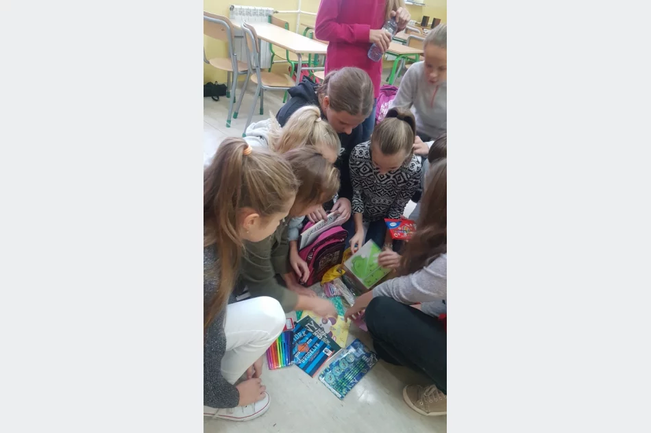 Szkolne Koło Wolontariatu pomaga wielu potrzebującym - zdjęcie 4