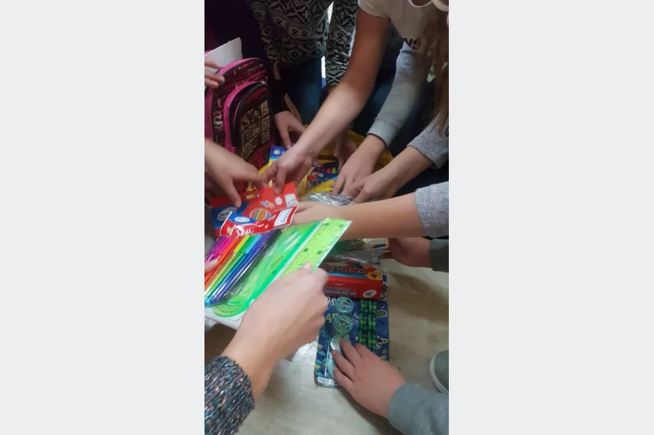 Szkolne Koło Wolontariatu pomaga wielu potrzebującym - zdjęcie 6