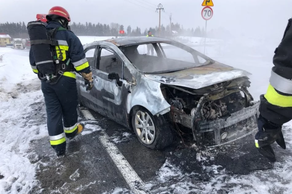 Samochód zapalił się w trakcie jazdy - zdjęcie 8