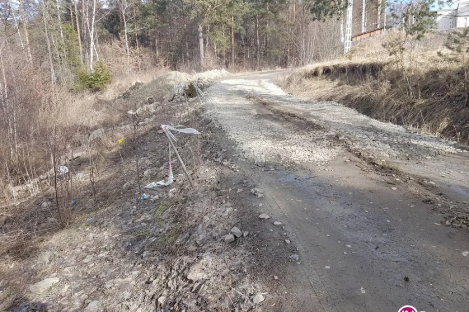 Gmina zajmie się drogą, osuwiskiem - niekoniecznie - zdjęcie 3