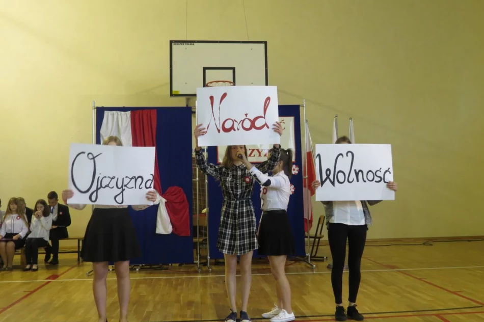 Zaszczytne miano „Szkoły Niepodległej” dla Szkoły Podstawowej Nr 1 w Starej Wsi  - zdjęcie 6