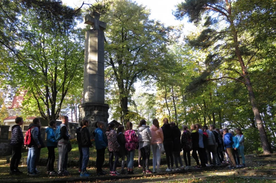 Zaszczytne miano „Szkoły Niepodległej” dla Szkoły Podstawowej Nr 1 w Starej Wsi  - zdjęcie 20
