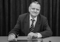 Trwa żałoba narodowa - zdjęcie główne