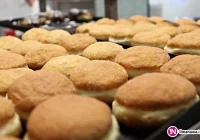 Z roku na rok zjadamy mniej tradycyjnych pączków. Czym się różnią od tych z supermarketu? - zdjęcie główne