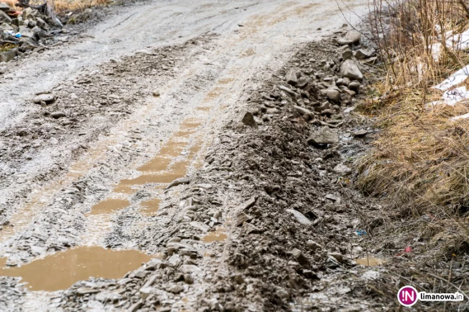 Tak wygląda droga naprawiana... wczoraj - zdjęcie 3