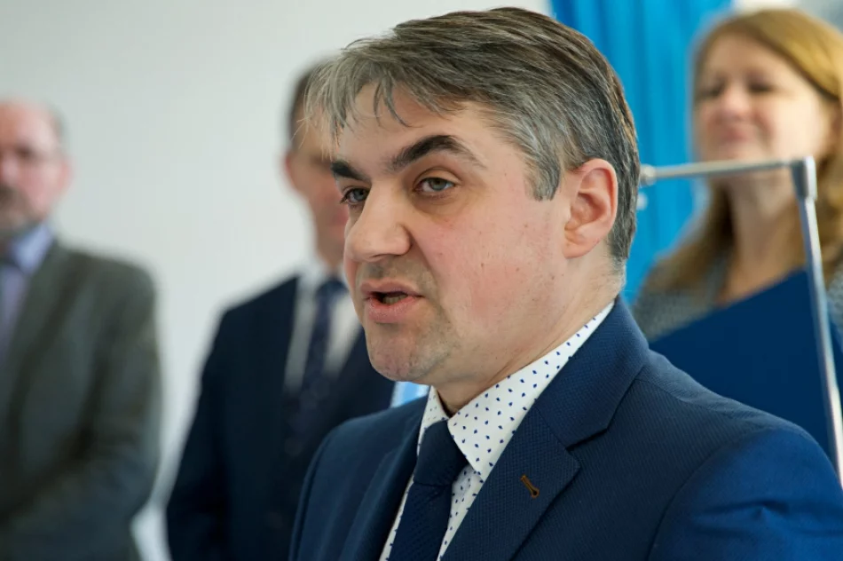 Otwarto i poświęcono wyremontowany oddział szpitala - zdjęcie 5