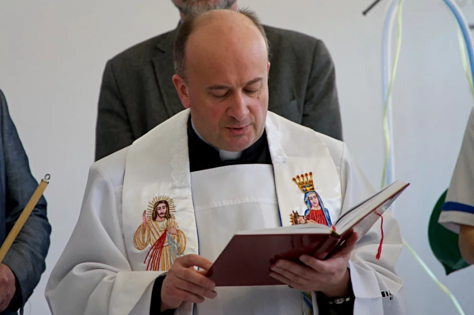 Otwarto i poświęcono wyremontowany oddział szpitala - zdjęcie 9