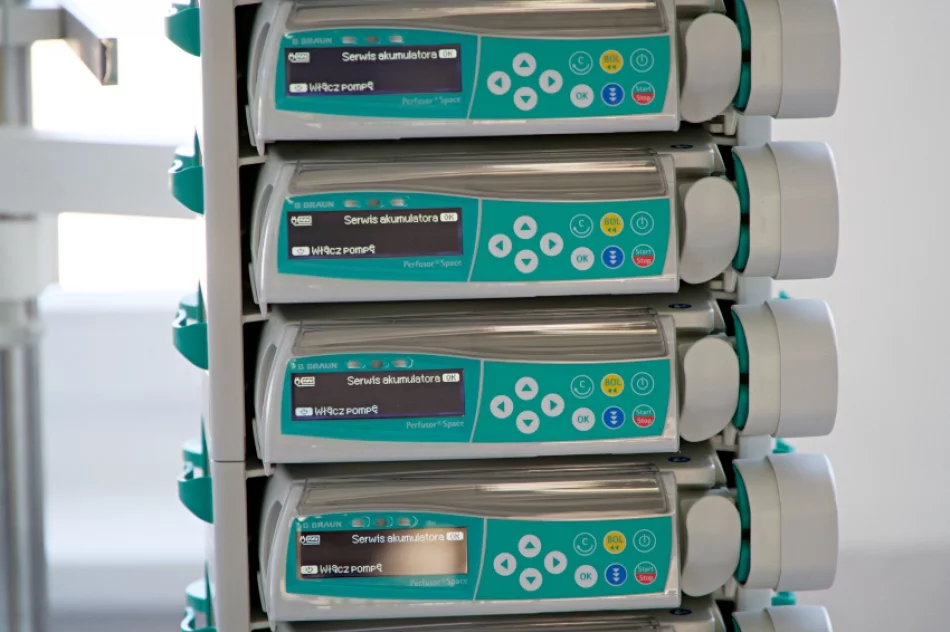 Otwarto i poświęcono wyremontowany oddział szpitala - zdjęcie 10