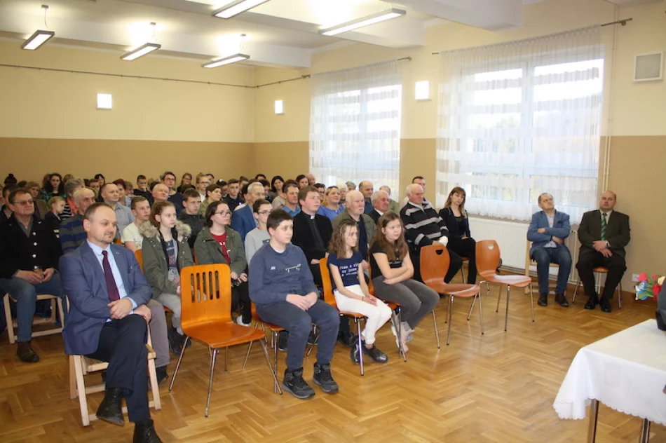 Spotkanie z profesorem zgromadziło wielu zainteresowanych - zdjęcie 2