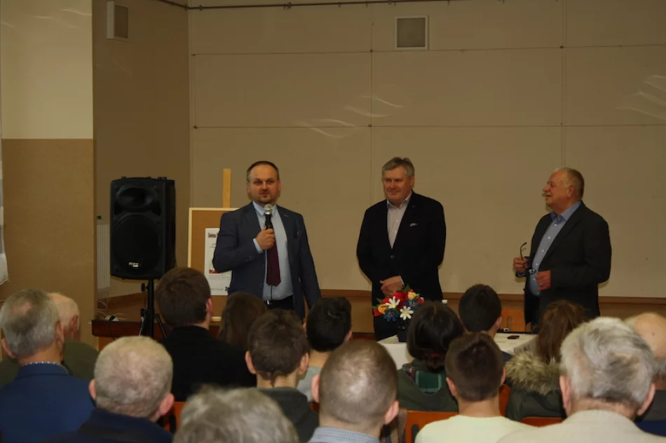 Spotkanie z profesorem zgromadziło wielu zainteresowanych - zdjęcie 3