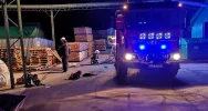 Pożar w zakładzie produkcyjnym - zapaliły się trociny - zdjęcie 4