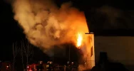 Płonęła stodoła, budynek mieszkalny uratowany - zdjęcie 3