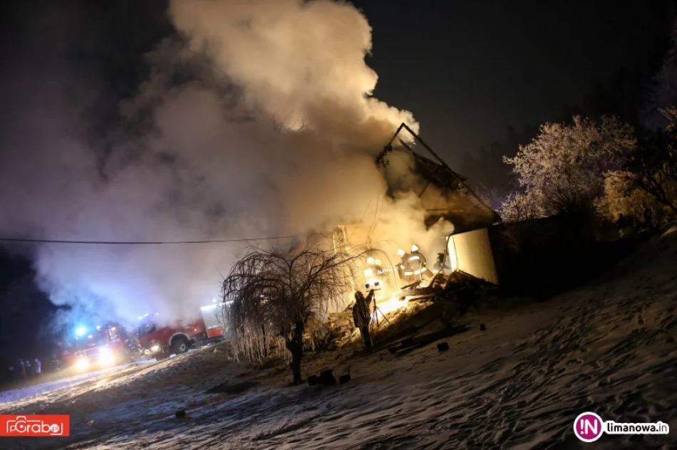 Płonął budynek mieszkalny - zdjęcie 2