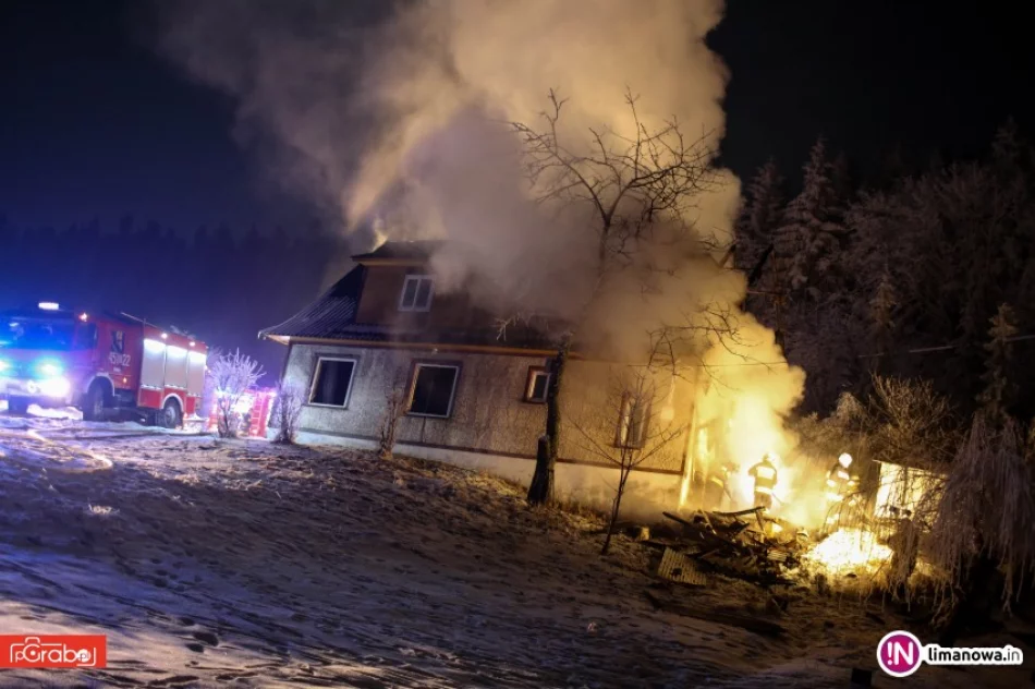 Płonął budynek mieszkalny - zdjęcie 3