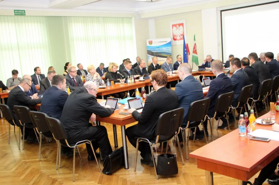 Informacja o IV sesji Rady Gminy Limanowa - zdjęcie 9