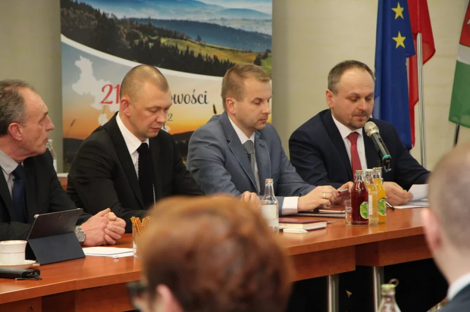 Informacja o IV sesji Rady Gminy Limanowa - zdjęcie 13