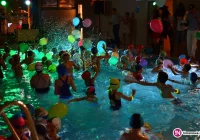 Kto najszybciej pokona wodny tor przeszkód? - zdjęcie główne