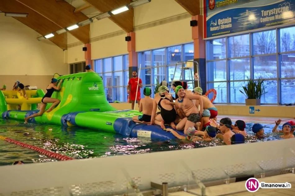 Kto najszybciej pokona wodny tor przeszkód? - zdjęcie 3