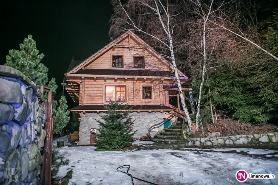 W budynku zapaliła się ściana - zdjęcie 2