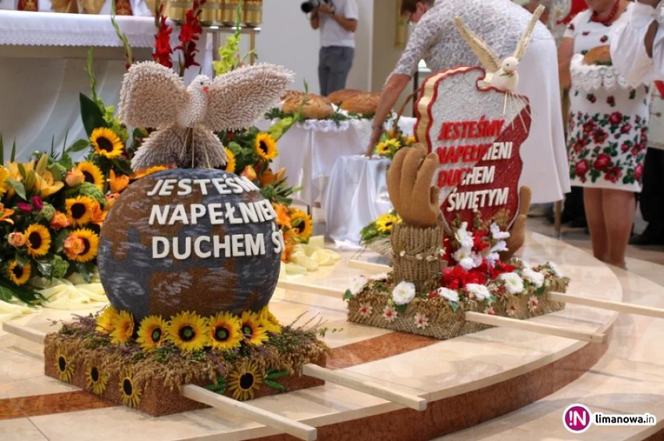 Gminne dożynki i święto pszczelarzy - zdjęcie 2