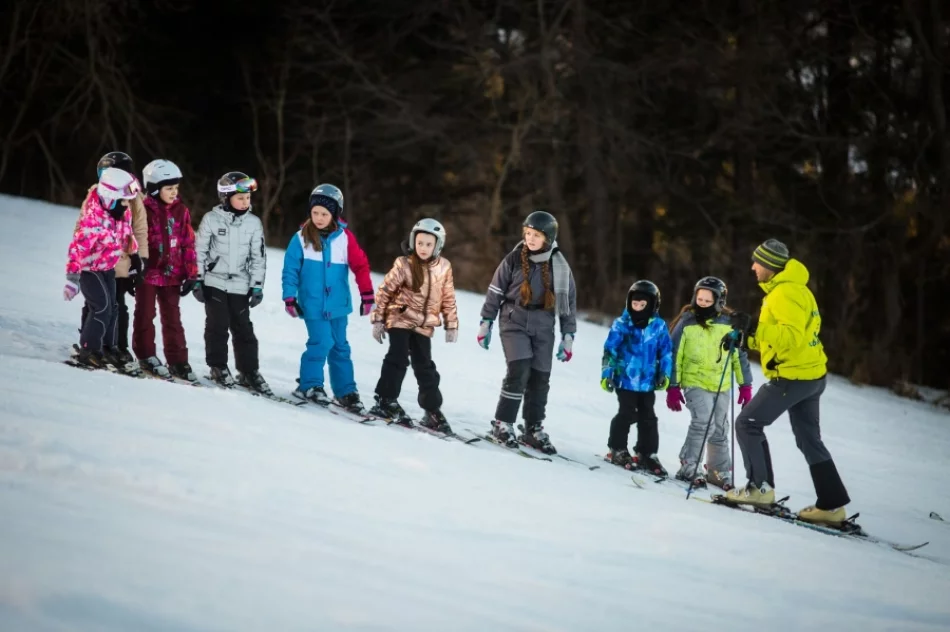 Jeździli z głową - 84 dzieci z gminnych szkół uczyło się bezpieczeństwa na stoku - zdjęcie 6