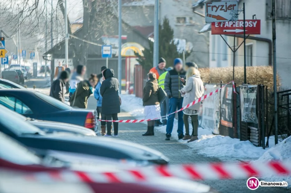 Strażacy ewakuowali z budynku 23 osoby - zdjęcie 2