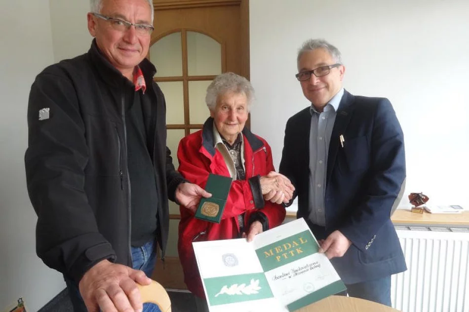 "Działała na rzecz ukochanego regionu i lokalnego środowiska, czerpiąc najlepszy z możliwych wzór od swego ojca" - zdjęcie 8