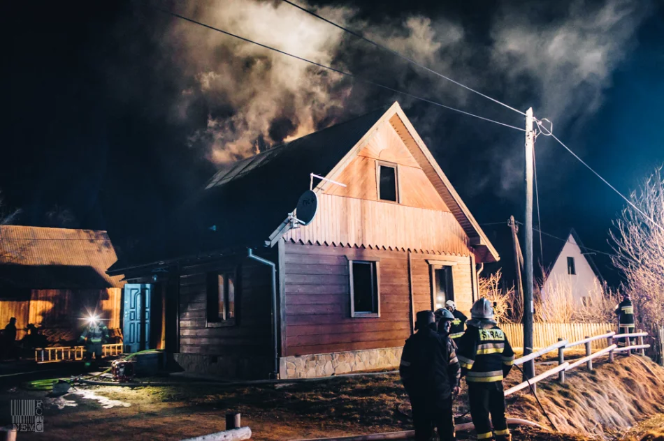 28 strażaków gasiło pożar - zdjęcie 3