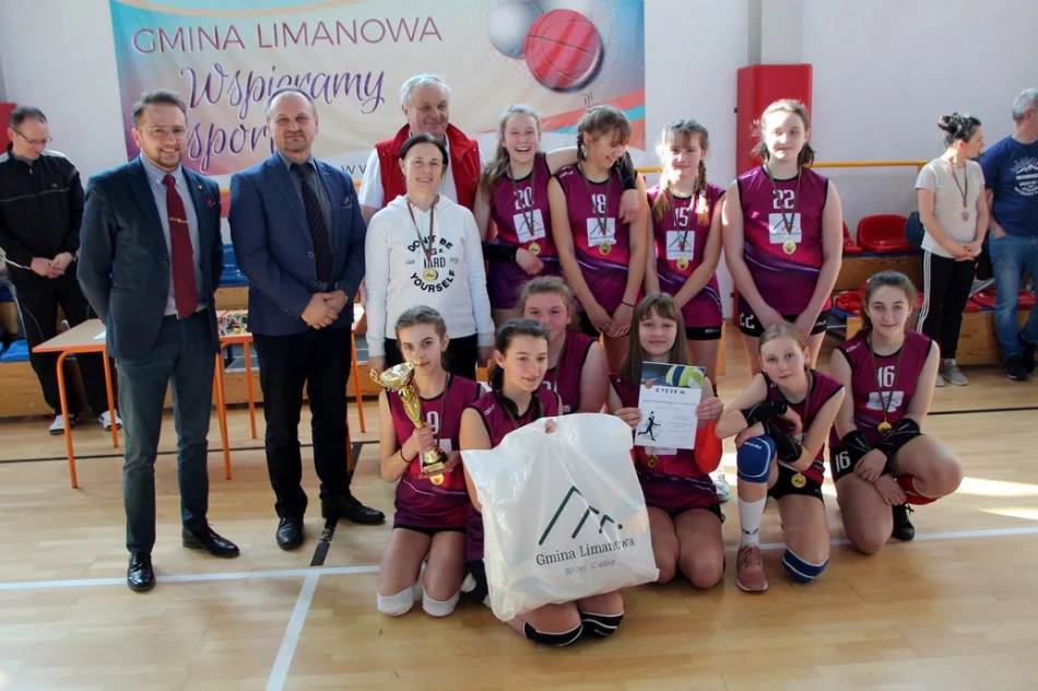 Mistrzostwa Gminy Limanowa w mini piłce siatkowej dzieci - zdjęcie 2