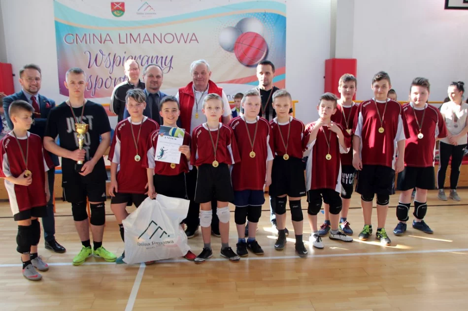 Mistrzostwa Gminy Limanowa w mini piłce siatkowej dzieci - zdjęcie 3