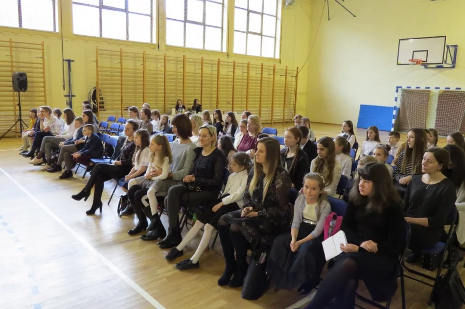 III Gminny Konkurs Recytatorski "Poezja to MY" w Starej Wsi - zdjęcie 4