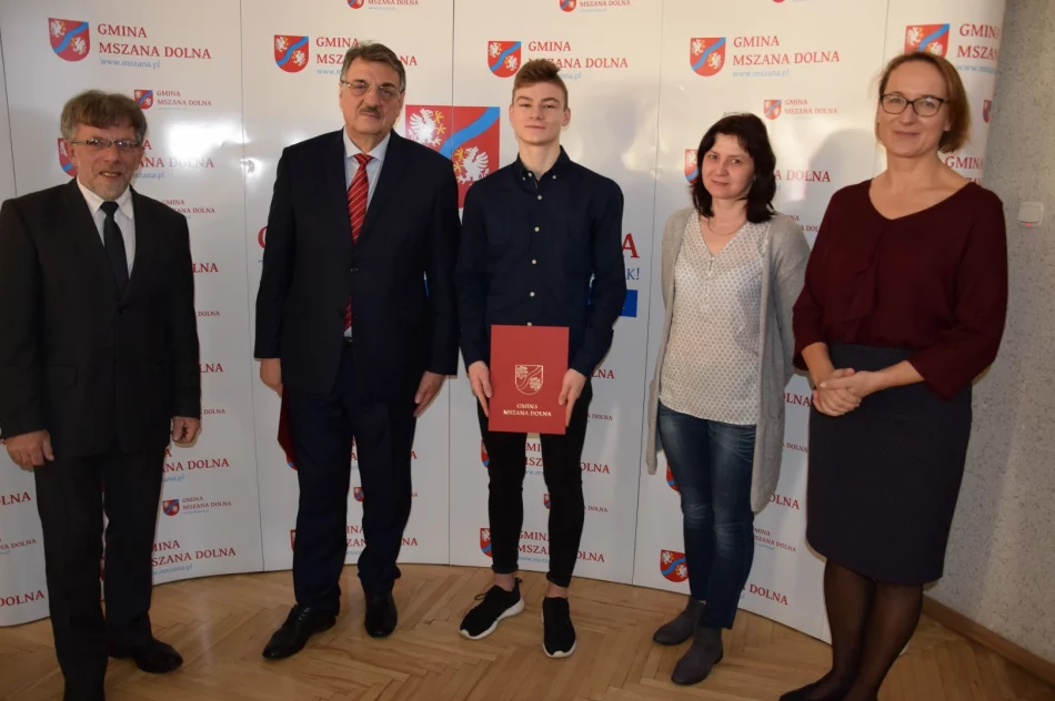 Nagrody dla zdolnej młodzieży i życzenia dla sołtysów - zdjęcie 4