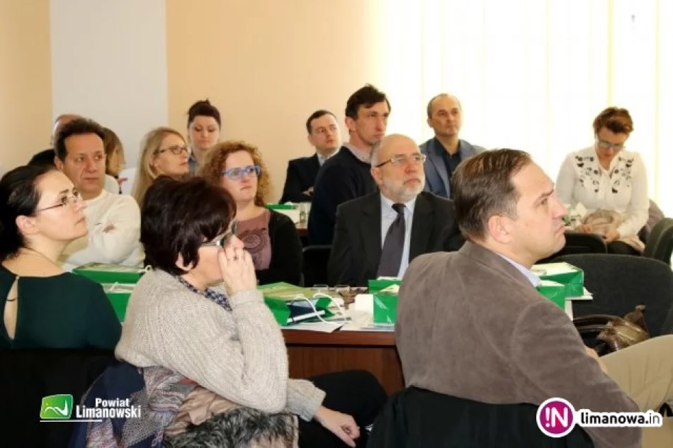 Spotkanie urzędników i samorządowców z pracodawcami - zdjęcie 2