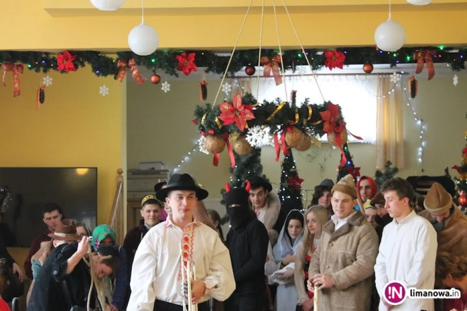 „Consonans” z kolędą w DPS - zdjęcie 4