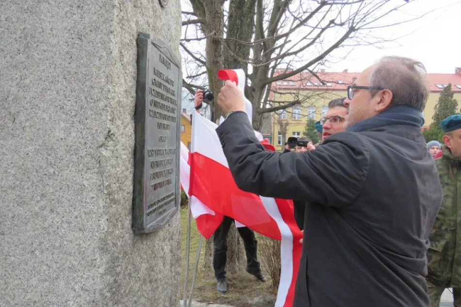 Odsłonięto tablicę ufundowaną przez IPN - zdjęcie 2