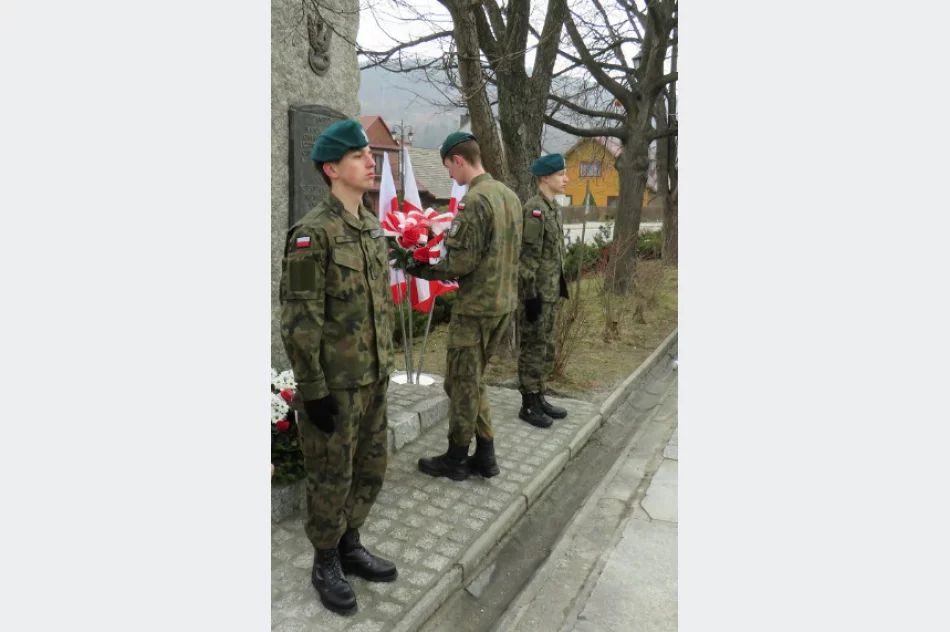 Odsłonięto tablicę ufundowaną przez IPN - zdjęcie 5