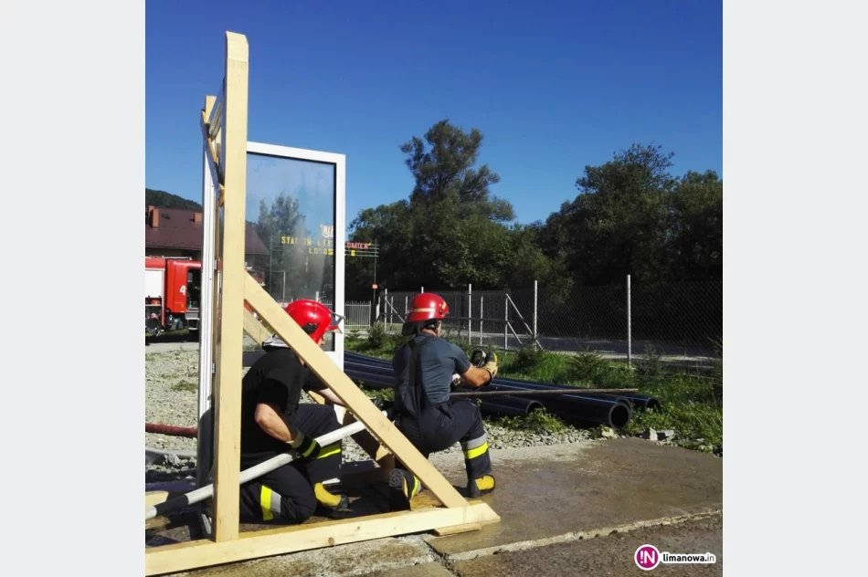 Szkolili się z gaszenia pożarów wewnętrznych - zdjęcie 4