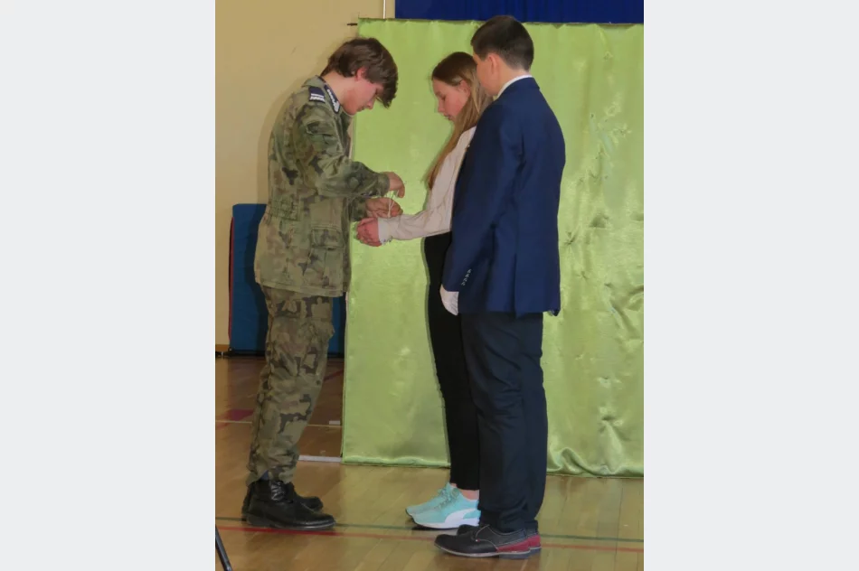 Narodowy Dzień Pamięci Żołnierzy Wyklętych w Szkole Podstawowej Nr 1 w Starej Wsi - zdjęcie 13