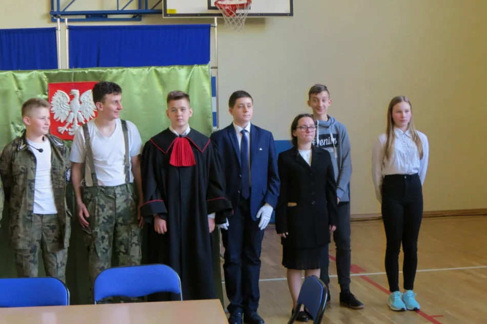 Narodowy Dzień Pamięci Żołnierzy Wyklętych w Szkole Podstawowej Nr 1 w Starej Wsi - zdjęcie 19