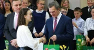Grand Prix Powiatowego Konkursu Poezji im. Jana Twardowskiego dla uczennicy z Męciny - zdjęcie 4