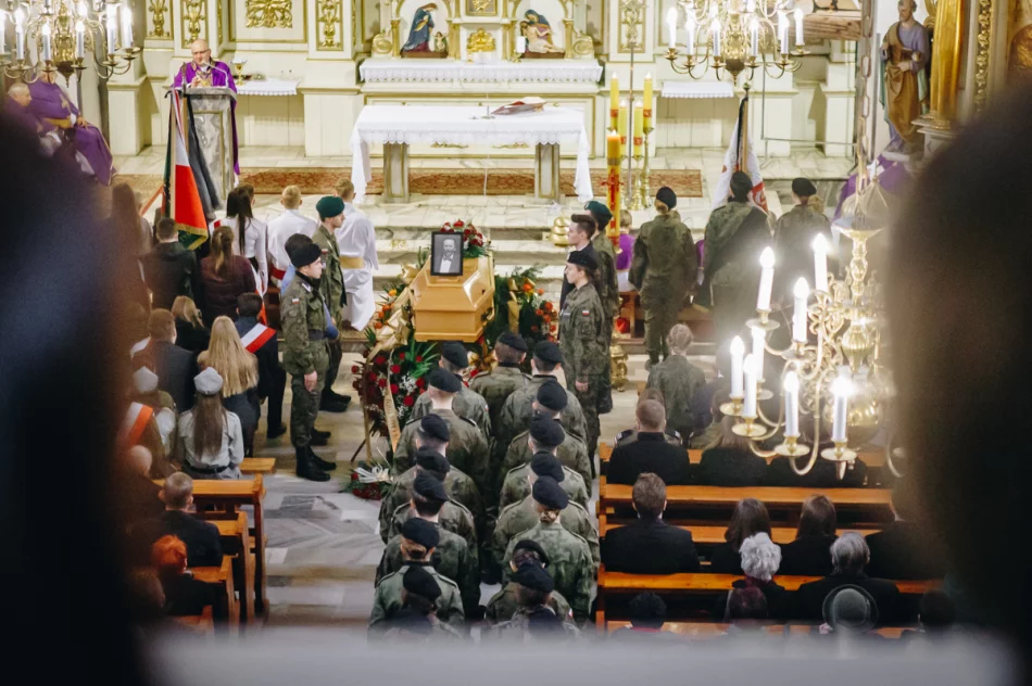 "Ostatnia lekcja, jaką daje nam Profesor" - zdjęcie 17