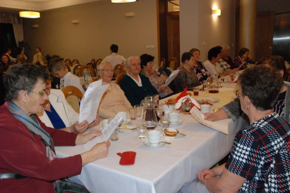 Jak zagórzańscy seniorzy Dzień Kobiet świętowali… - zdjęcie 4